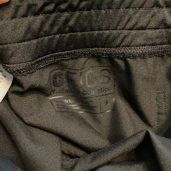 Figs Livingston Scrub Pants size small - Picture 2 of 3